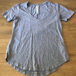 Aritzia, The Group by Babaton, ‘Foundation V-Neck T-Shirt’, grey, XS